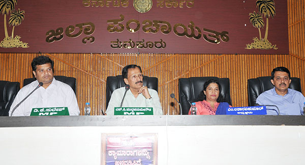 ತುಮಕೂರು-ರಾಯದುರ್ಗಾ ರೈಲ್ವೆ ಕಾಮಗಾರಿ ಪೂರ್ಣಗೊಳಿಸಲು ಸಂಸದ ಮುದ್ದಹನುಮೇಗೌಡ ಸೂಚನೆ